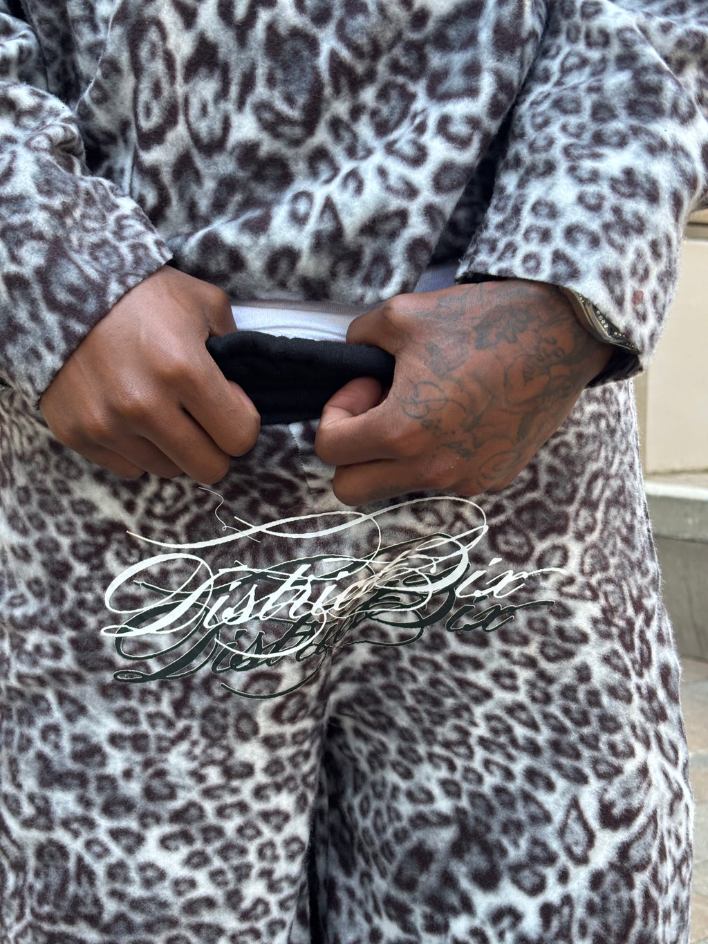 Cursive "LOGO" Sweat Pants