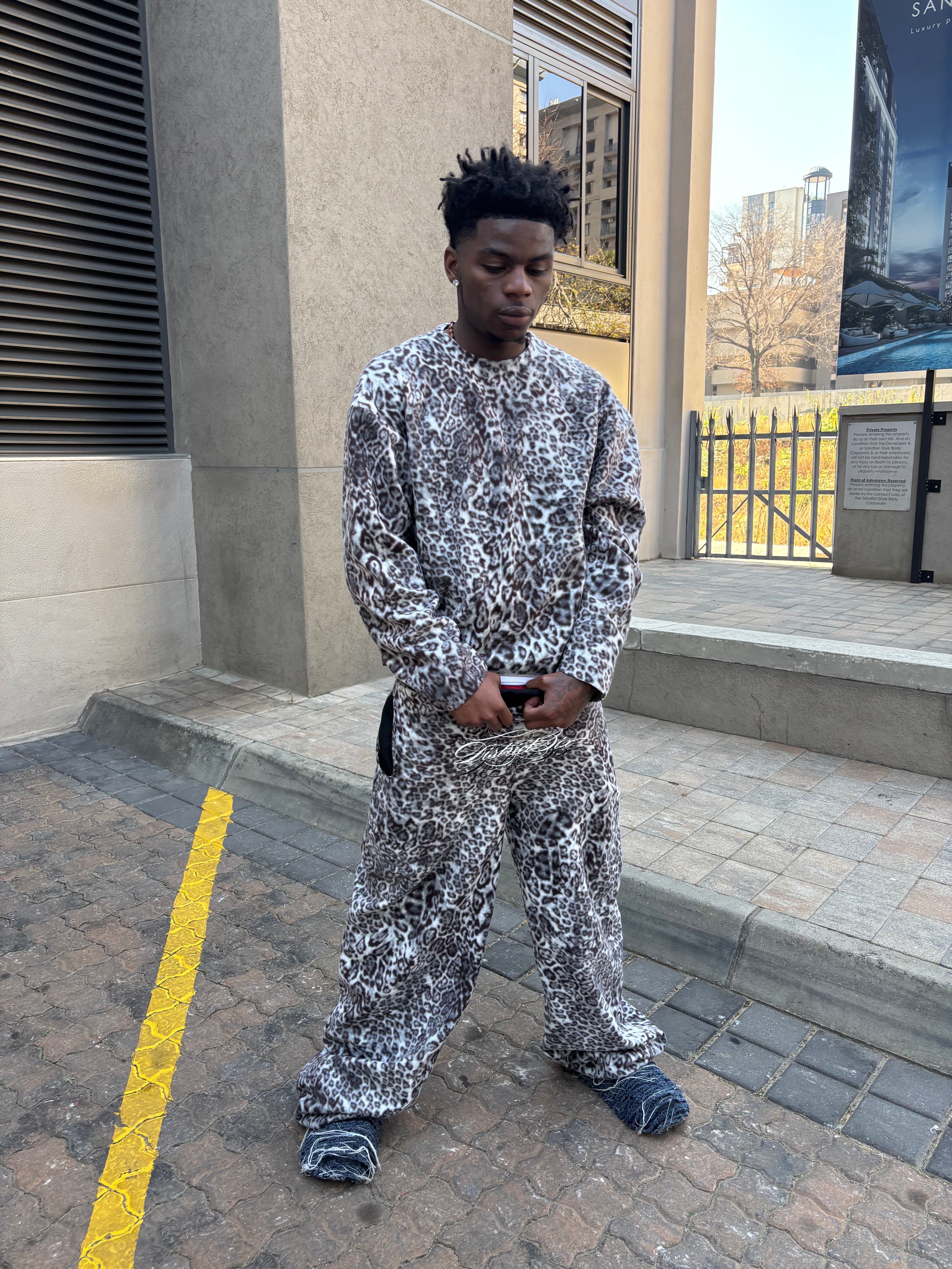 Cursive "LOGO" Sweat Pants